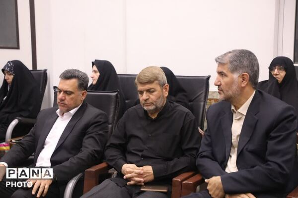 آغاز برنامه‌های گرامیداشت هفته معلم در قم