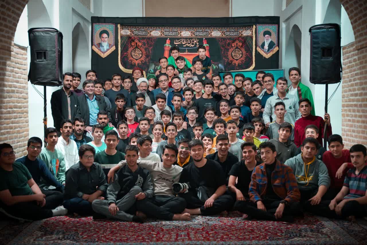 چراغ‌های معنویت در مدارس سمپاد استان یزد روشن شد