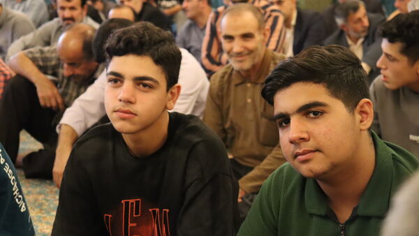 نماز جمعه سیاسی دشمن شکن بندپی شرقی با حضور نوجوانان و جوانان بسیجی