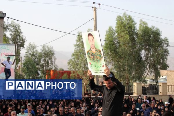 وداع باشکوه مردم دو استان با پیکر شهیدان اقتدار