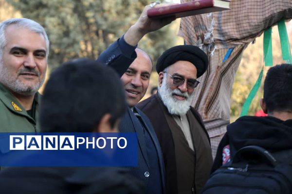 قدم‌هایی به سوی خاطره‌ها؛ 