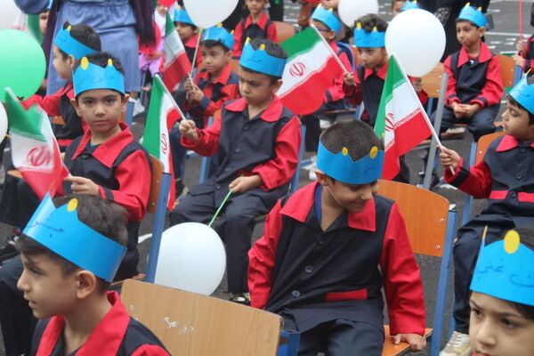 برگزاری جشن غنچه‌ها در ساری 