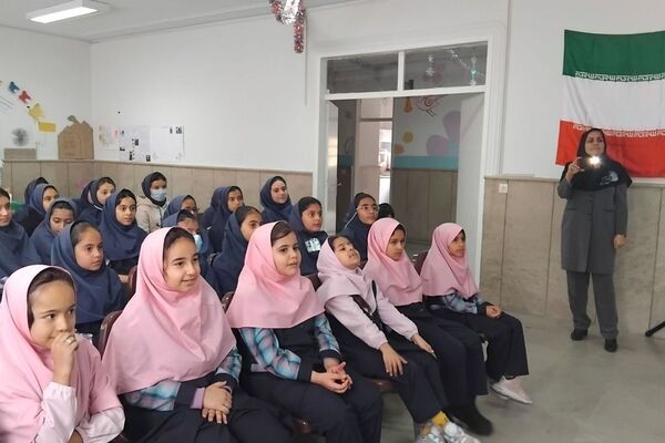  هفته پژوهش در مدرسه نرگس پردیس