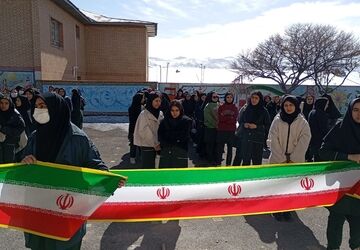 فجر پیروزی، طلوع دانش؛ تجدید عهد نسل جوان در دبیرستان حضرت معصومه (س) فیروزکوه