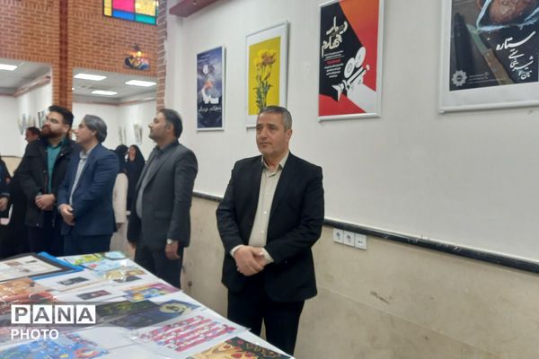 ردپایی از نقش و نگار در نمایشگاه دائمی شهرداری قرچک با آثار جشنواره دانش‌آموزی فرهنگی- هنری فردا