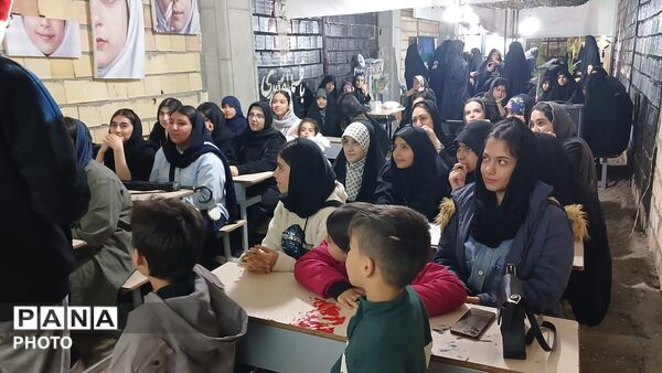 پاتوق «نوجوانان مبارز» در محمدشهر کرج  