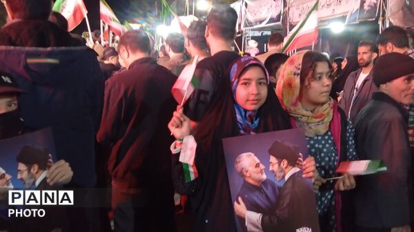 شبی دیگر از حماسه خیابان در بروجرد 