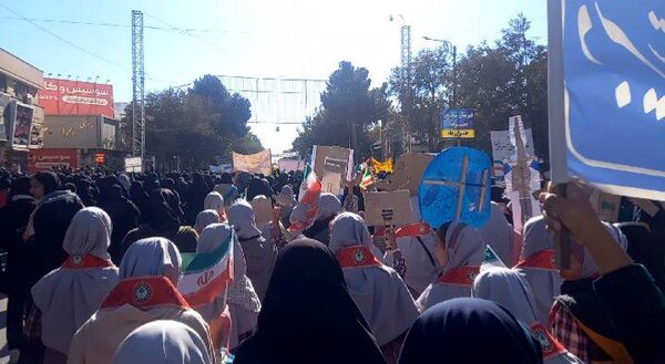 راهپیمایی ۱۳ آبان و روز دانش آموز در نیشابور 