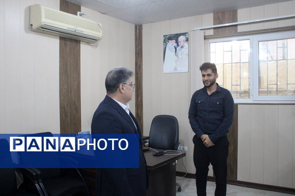 بازدید سرزده نوروزی مدیرکل آموزش و پرورش استان بوشهر از دوایر مختلف اداره‌کل