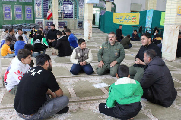 جلوه‌هایی از حلقه‌های صالحین نوجوانان بسیجی در شهر جعفریه