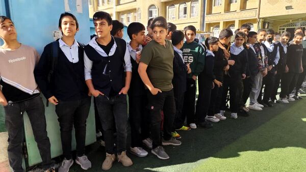 تشییع پیکر شهید گمنام در دبیرستان پویا یاسوج