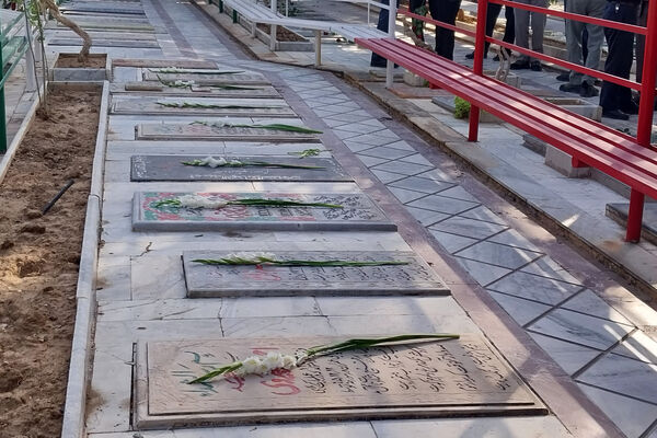 غبار روبی گلزار شهدا شیراز