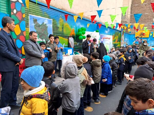 جشن نیکوکاری و عید همدلی در مدارس منطقه ۱۰