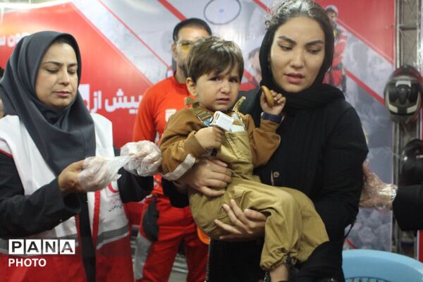 آموزش امداد و نجات در قلب همدان؛ میدان امام میزبان فعالیت‌های جمعیت هلال‌احمر شد