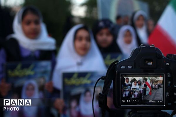 دانش‌آموزان همدانی در سومین رویداد «۱۶۸» یاد شهدای دانش‌آموز میناب را گرامی داشتند