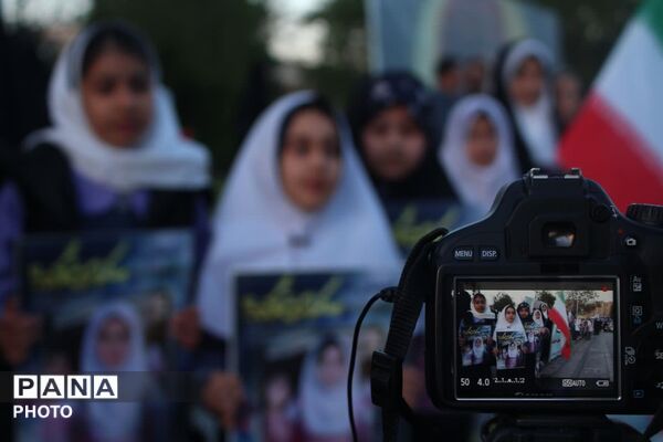 دانش‌آموزان همدانی در سومین رویداد «۱۶۸» یاد شهدای دانش‌آموز میناب را گرامی داشتند