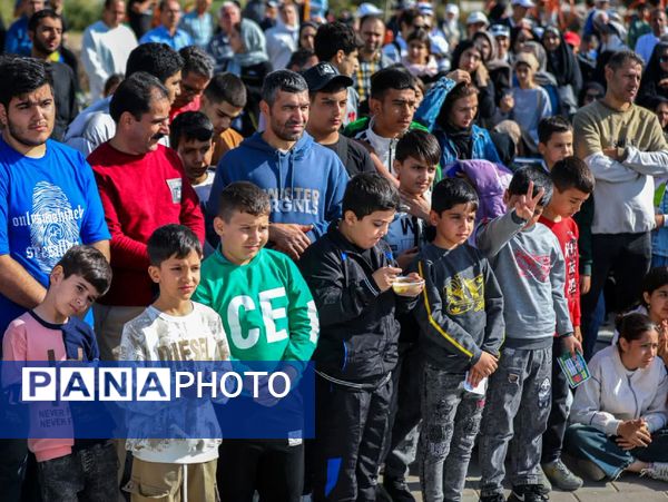 همایش پیاده‌روی خانوادگی در محمدشهر کرج 