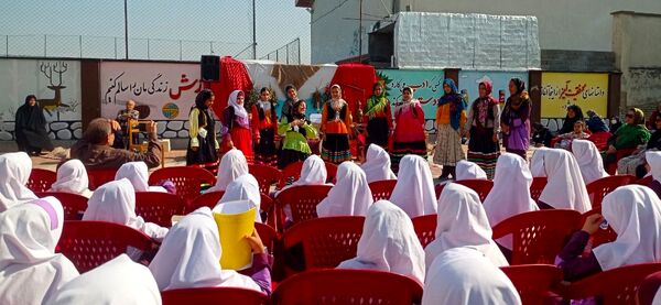 جشن هفته مازندران در دبستان نرجس خاتون گلوگاه 