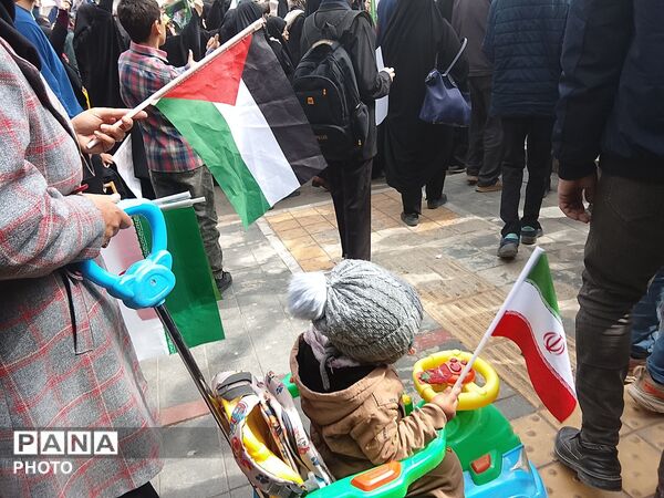  راهپیمایی روز قدس باحضور پرشور مردم نیشابور