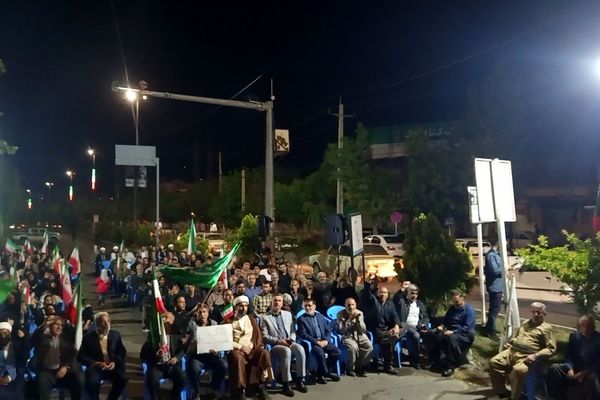 حضور پرشور مردم کامیاران در حمایت از جمهوری اسلامی ایران 