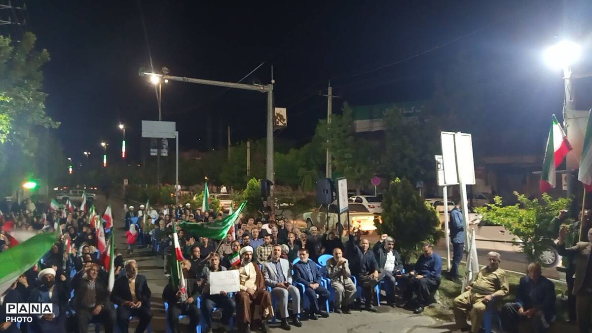 حضور پرشور مردم کامیاران در حمایت از جمهوری اسلامی ایران 