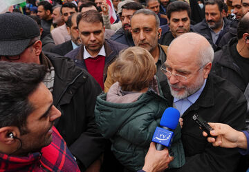 ملت ایران امروز مشت محکمی بر دهان دشمنان زد/ با کار جهادی، محبت‌های ‌مردم را باید جبران کنیم