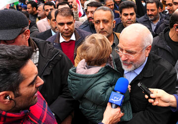 ملت ایران امروز مشت محکمی بر دهان دشمنان زد/ با کار جهادی، محبت‌های ‌مردم را باید جبران کنیم