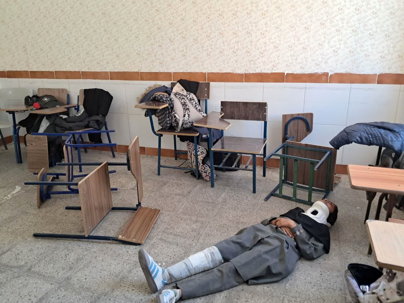 دبیرستان بنت الهدی میزبان بیست و هفتمین مانور زلزله تفت بود