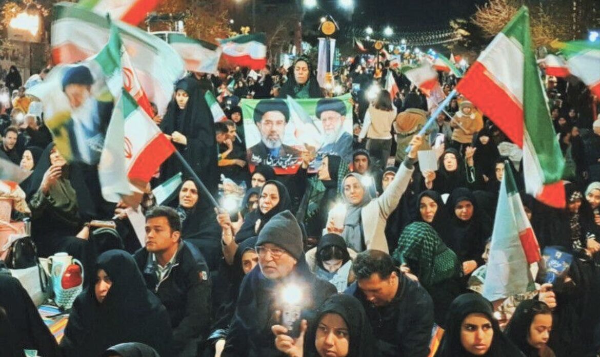 اجتماع عظیم مردمی در لحظات تحویل سال در شهرستان تربت جام