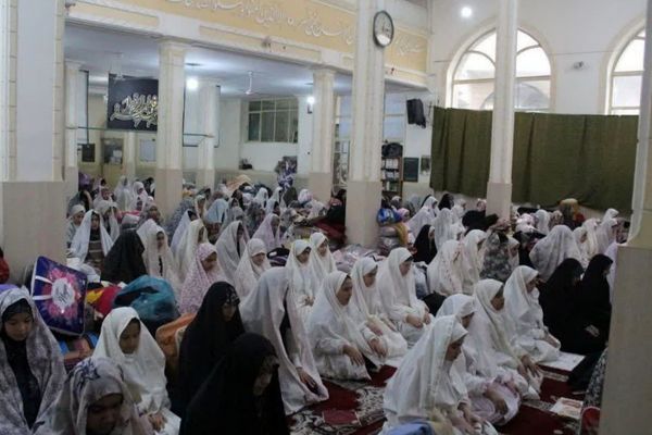 جلوه‌های معنویت و ایثار در اعتکاف مسجد الزهرا(س) قیامدشت