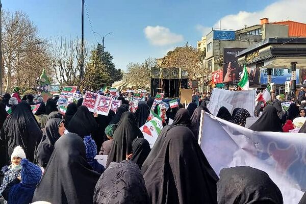 راهپیمایی پرشور ۲۲بهمن در رودهن 