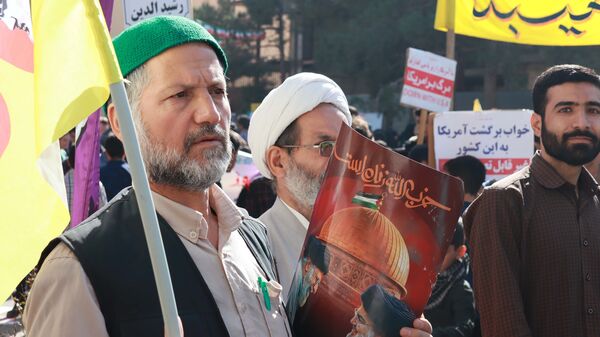  راهپیمایی یوم الله ۱۳ آبان در میبد