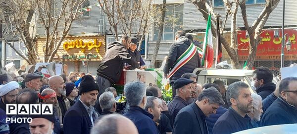 اجتماع پرشور و باشکوه مردم کرج به خونخواهی رهبر انقلاب