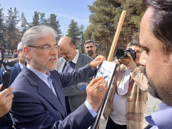 دومین روز گردهمایی از صحن دانش تا کرسی قانون‌گذاری 
