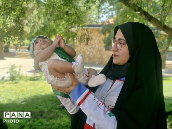سرخ پوشان هلال در شیرخوارگان حسینی 