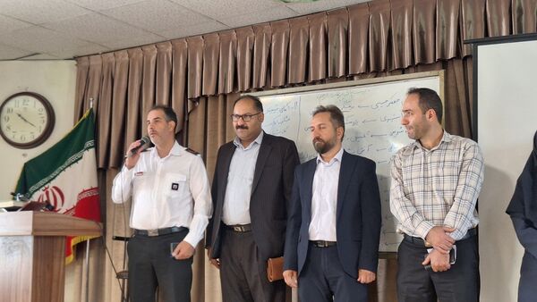 انتخابات انجمن اولیا و مربیان در دبیرستان فاطمیه 