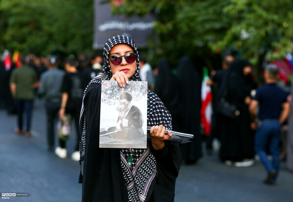مراسم تشییع پیکر مطهر رهبر شهید انقلاب در تهران - 4