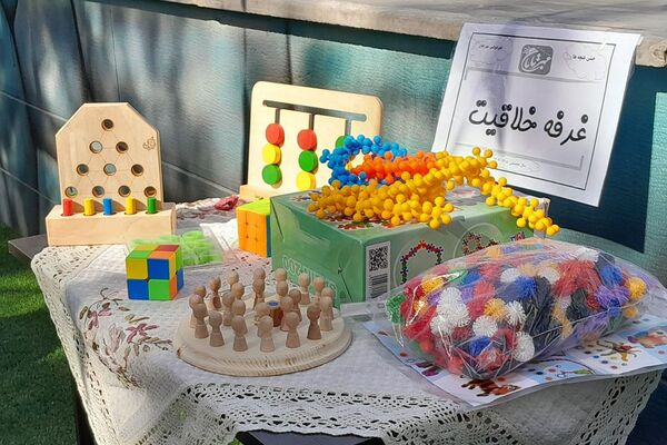 جشن شکفتن غنچه‌ ها، در دبستان مهرتابان بهارستان دو