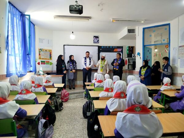 بازدید ارزیاب کشوری سازمان دانش‌آموزی در مدارس تمام پیشتاز شهرستان فاروج