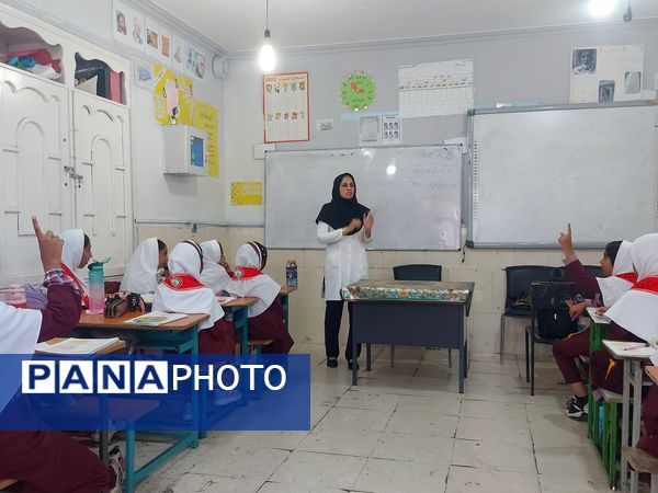 گرامیداشت روز سفیدپوشان در دبستان شهید علی رضایی