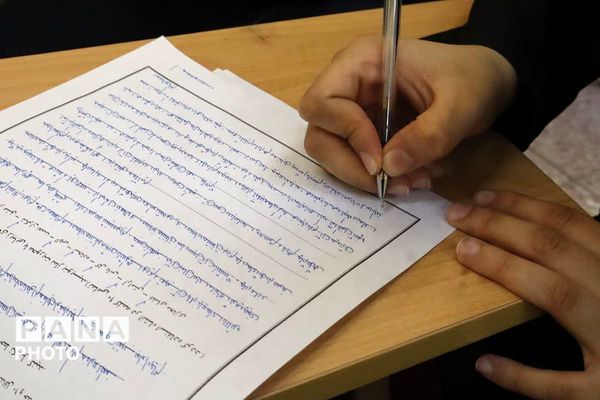 طنین چهل و چهارمین شور رقابت قرآنی در قلب‌های دانش‌آموزان قرچکی