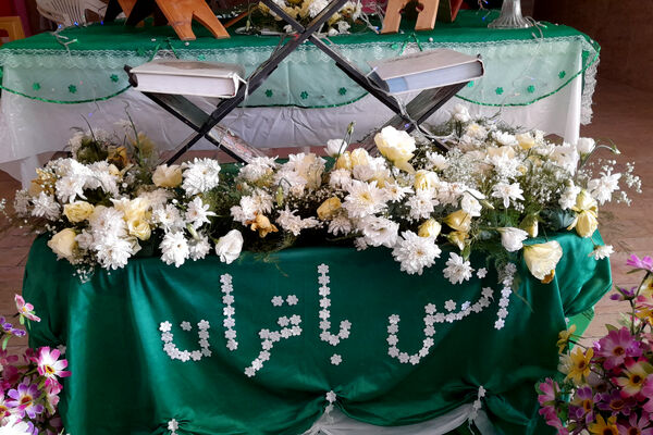 برگزاری محفل انس با قرآن در دبستان دخترانه شاهد صمیمی شهرستان آباده