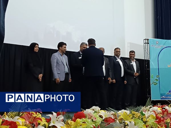 آیین اختتامیه سیزدهمین دوره جشنواره دانش‌آموزی نوجوان سالم