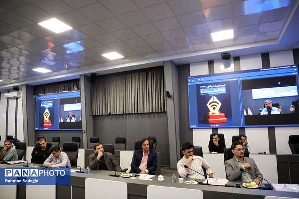 آیین تجلیل از از خبرنگاران هلالیتا