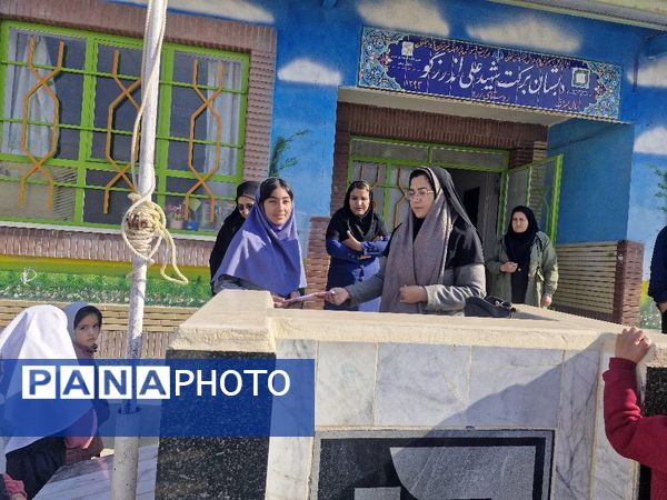 حضور کتابداران در مدارس روستاهای سملقان 