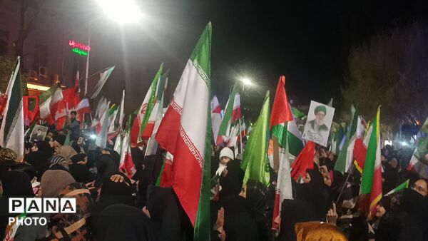 مراسم تشییع دو شهید شهرک صنعتی خیام زبرخان در حسینیه امام نیشابور 