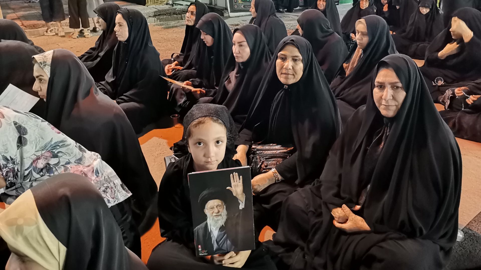 اربعینِ فراق؛ تلاقیِ اشک و پیمان در میدان شهید بهشتی