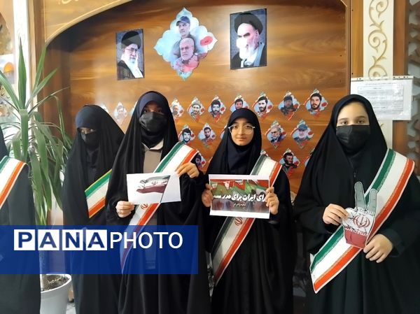 گرامیداشت هفته بصیرت و حماسه نهم دیماه در دبیرستان شاهد تکتم