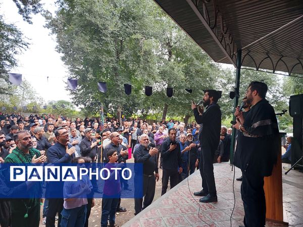 عشق‌به امام حسین همواره در دلهاست