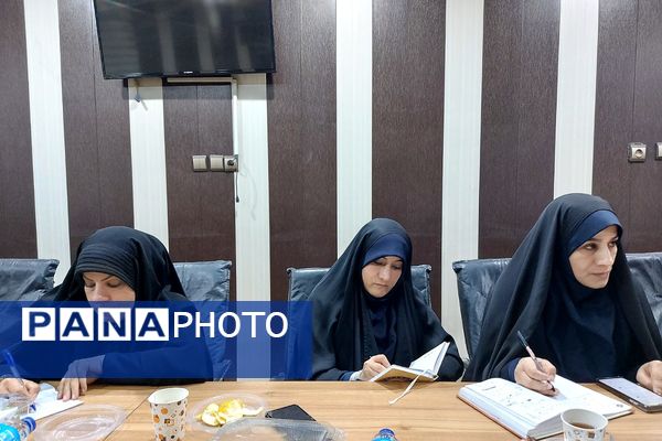 برگزاری نشست هم اندیشی عوامل اجرایی اردوی راهیان‌نور در قطب کهریزک